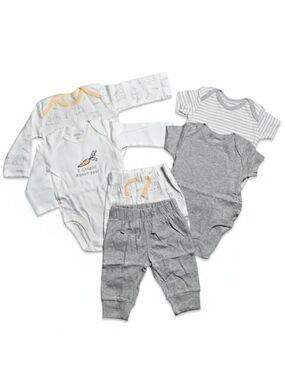 New 6-Piece Carrot/Bunny Neutral Baby Set - Size 3 Months